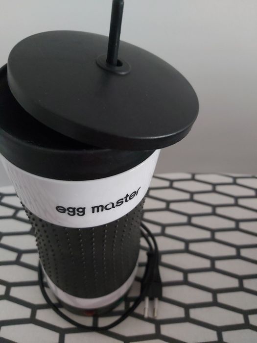 Aparat electric Egg Master pentru făcut omleta pe bat