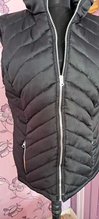 Нови дамски елеци на страхотна цена 25 лв...