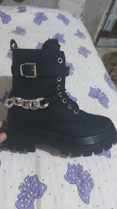 Ghete îmblănite cu lanț