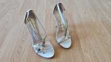 Pantofi albi marimea 37