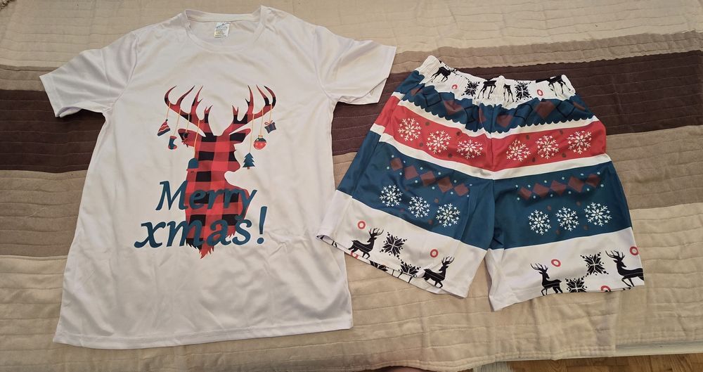 Set pijamale Crăciun damă/bărbați - mărime XL (damă) și S (bărbați)
