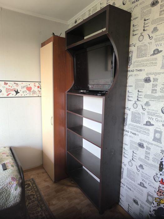 Срочно продам полку этажерку