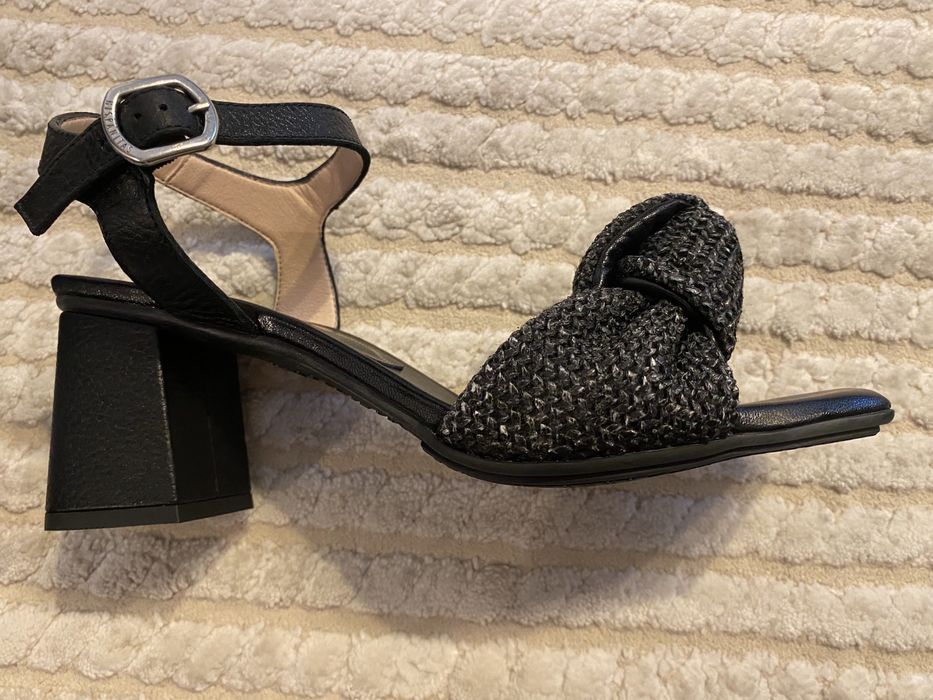 Sandale Hispanitas, noi