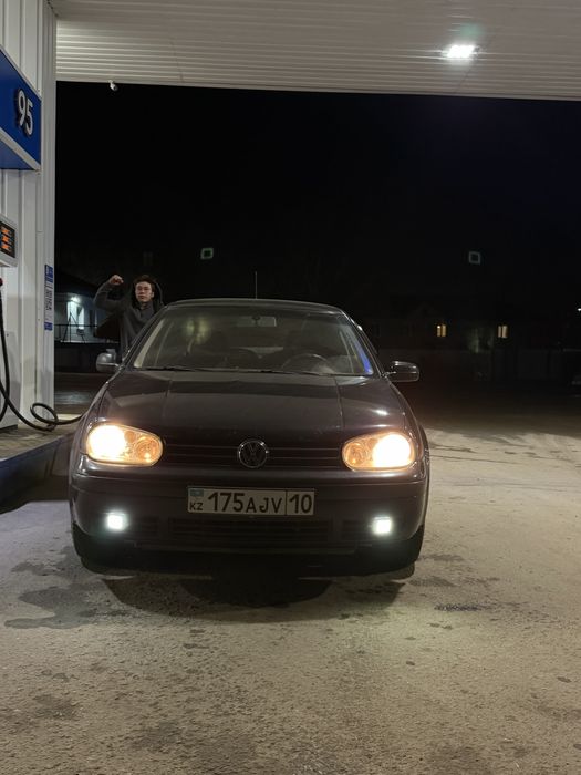 VW Golf-4 реальному покупателю скидка хорошая