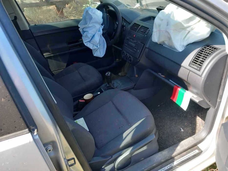 Продавам VW Polo на части