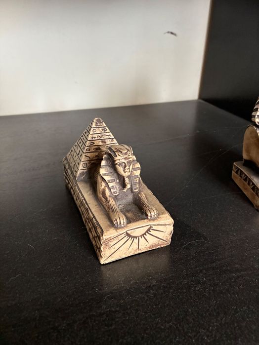 Статуетки на брой или общо