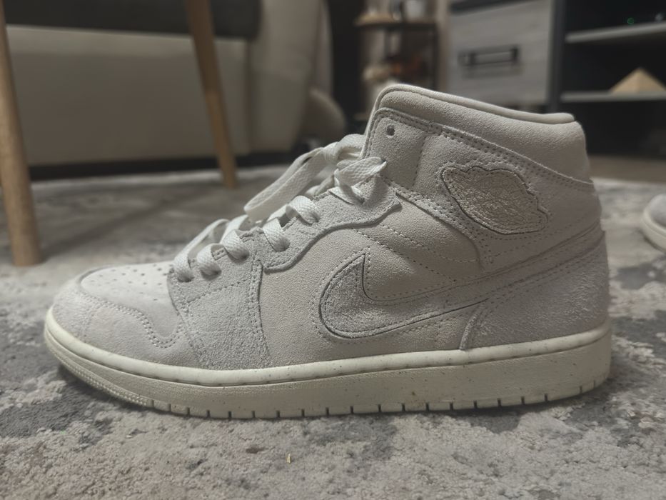 Air Jordan 1 Mid SE Craft - като нови, носени само веднъж