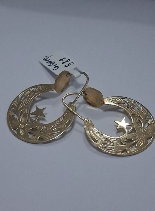 6.60 гр. 1043 лв. Обеци