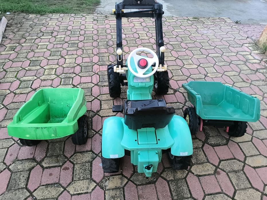 Vând tractoraș pentru copiii.