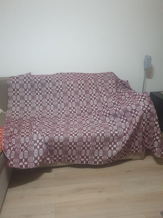 Cuverturi si presuri tesute la razboi