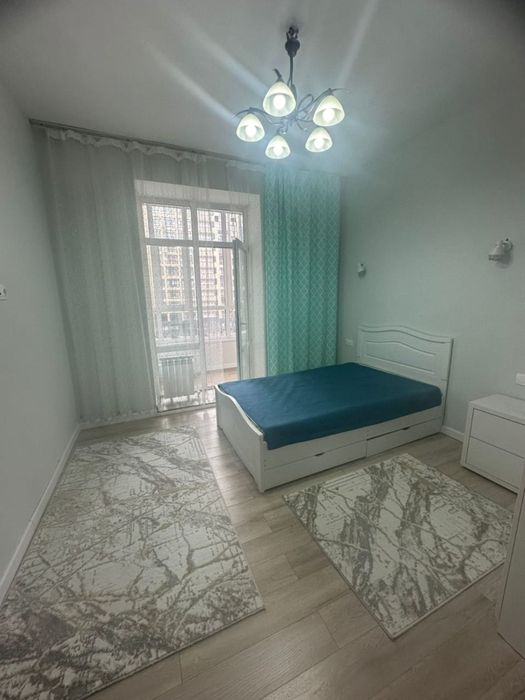 Продам кровать с матрасом