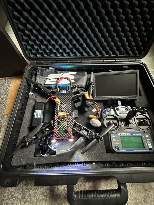 Vand drona eachine 250