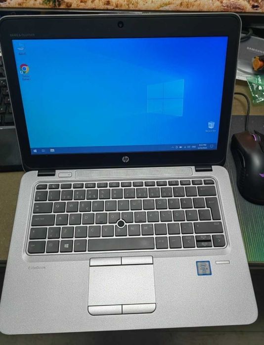 Лаптоп HP EliteBook 820 G3 с 8GB DDR4 ram, 256GB SSD и добра батерия