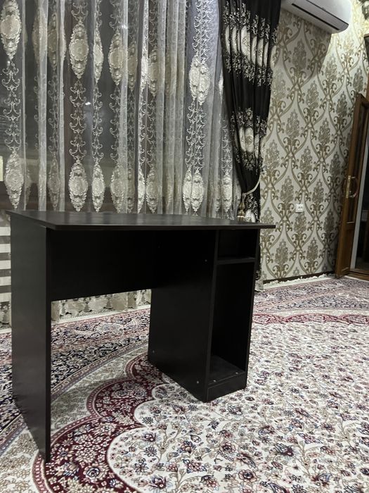 Komputer stol sotiladi