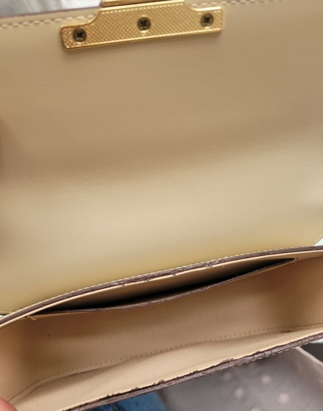 Бежова чанта естествена кожа Celine