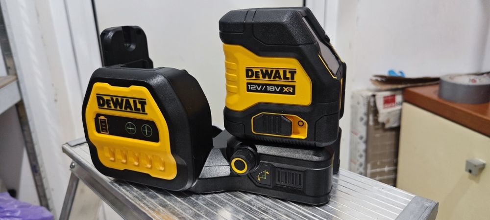 Лазерен нивелир DeWalt