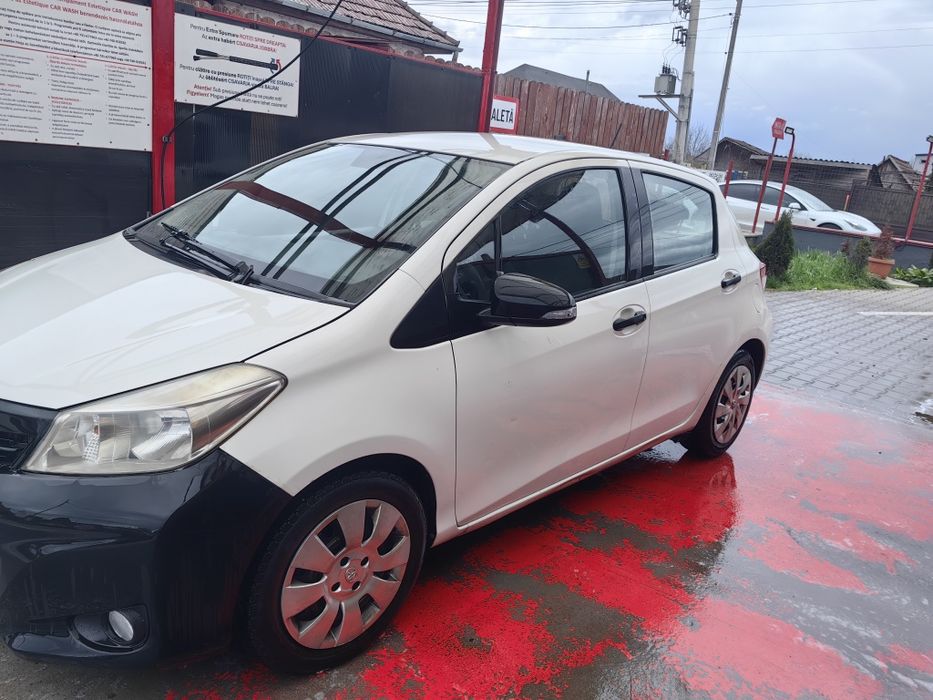 Toyota yaris 2013