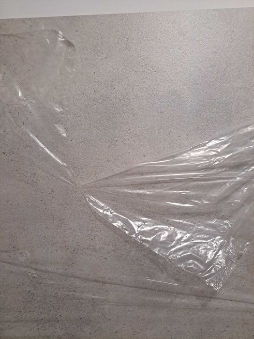 Продавам чисто нови два броя термоплота за кухня