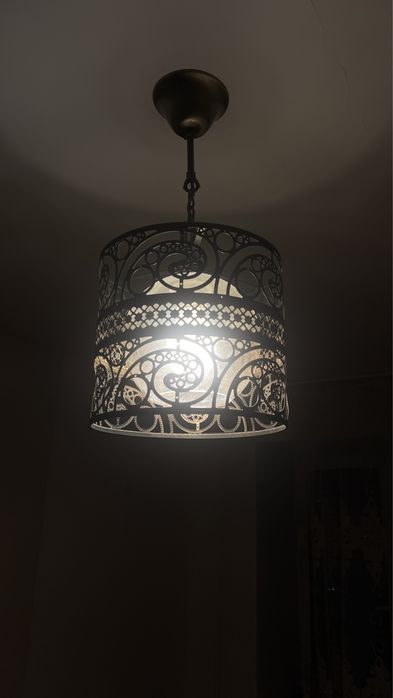 Продается люстра