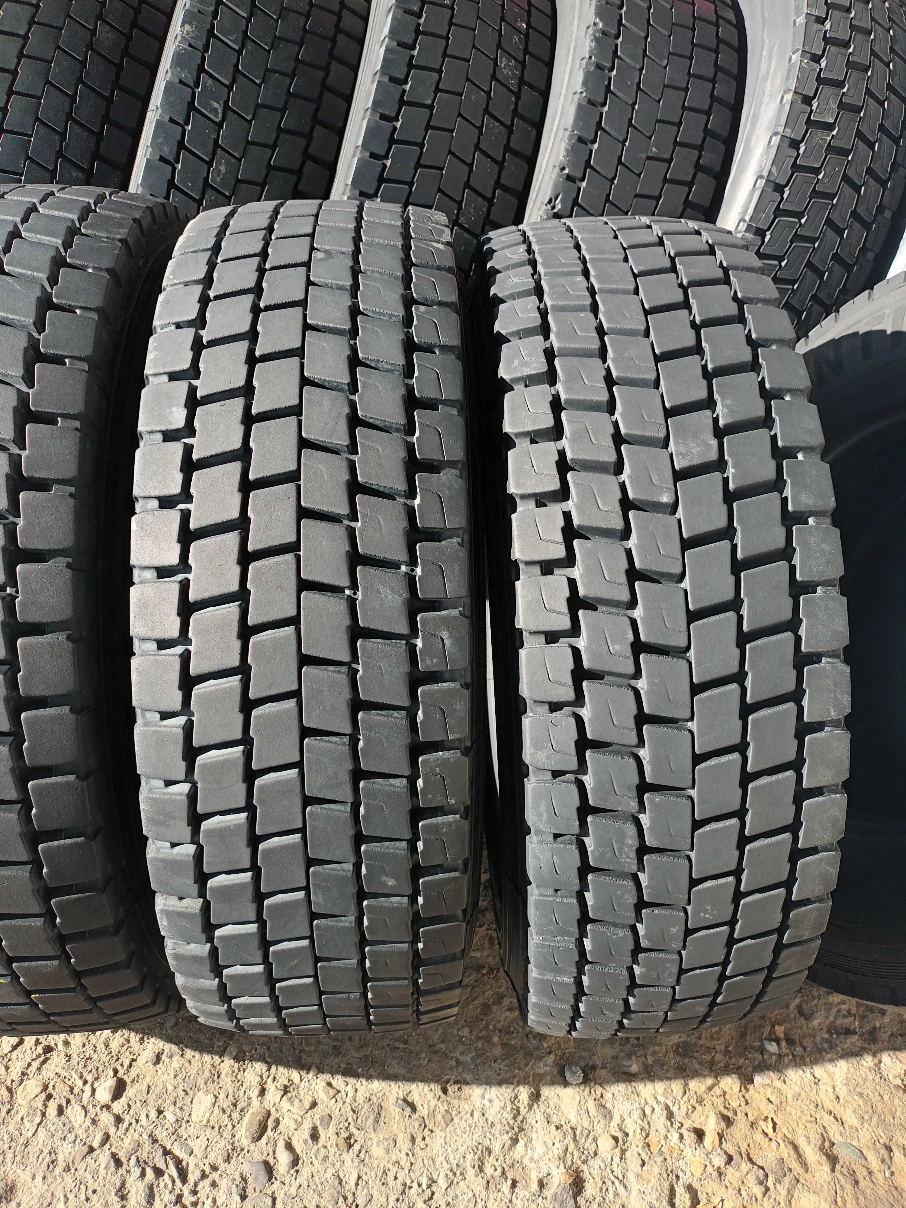 4 тежкотоварни гуми 285/70 R19.5 Michelin XDE2+ 144/142M M+S Germany