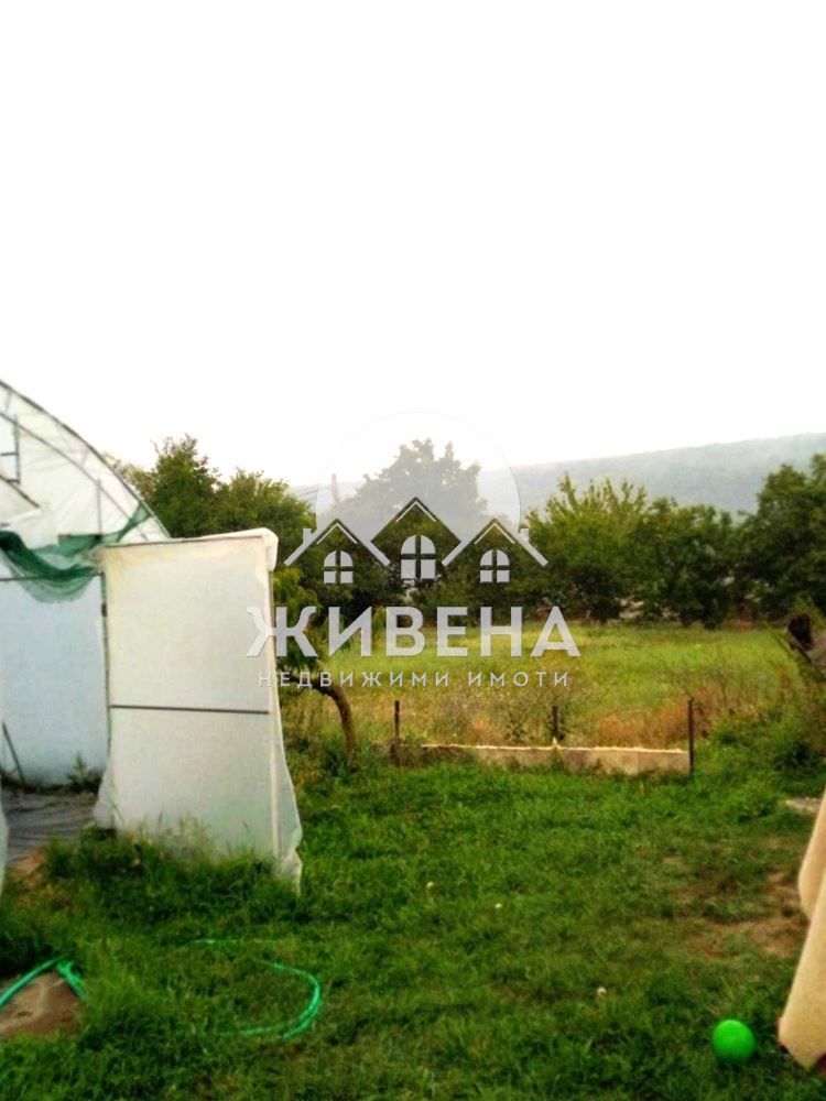 Продавам реновирана къща в с. Орешак, обл. Варна, площ 100 кв.м