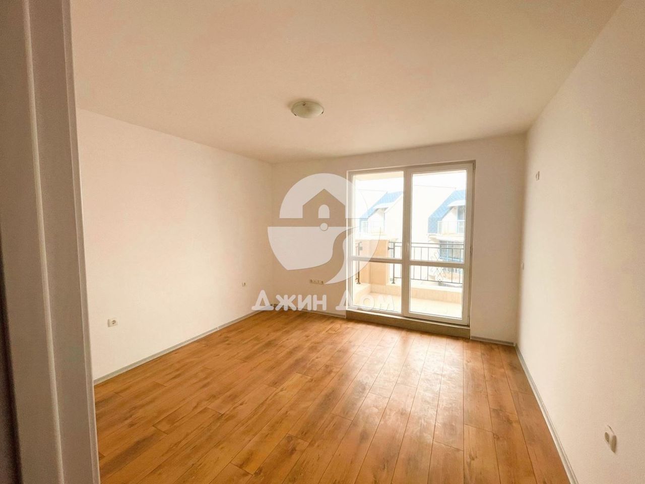 Продава се Двустаен апартамент в Свети Влас - 58 кв.м за 1725 €/кв.м - Снимка #1