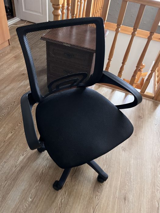 Офисное кресло