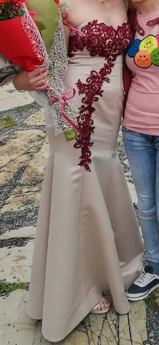 Бална рокля в цвят шампанско, размер S