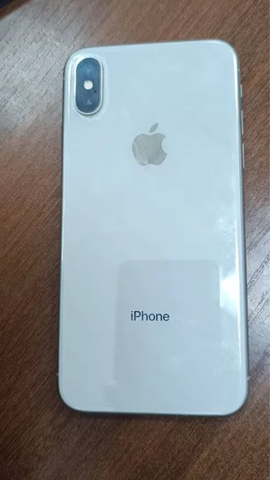 Айфон ХС на 64 гб