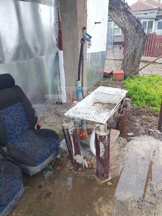 Продава се Къща в с. Ловчанци, Област Добрич - 100 кв.м за 332 €/кв.м - Снимка #18