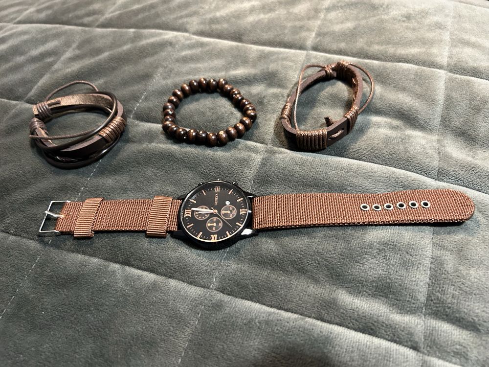Стилен мъжки часовник + гривни