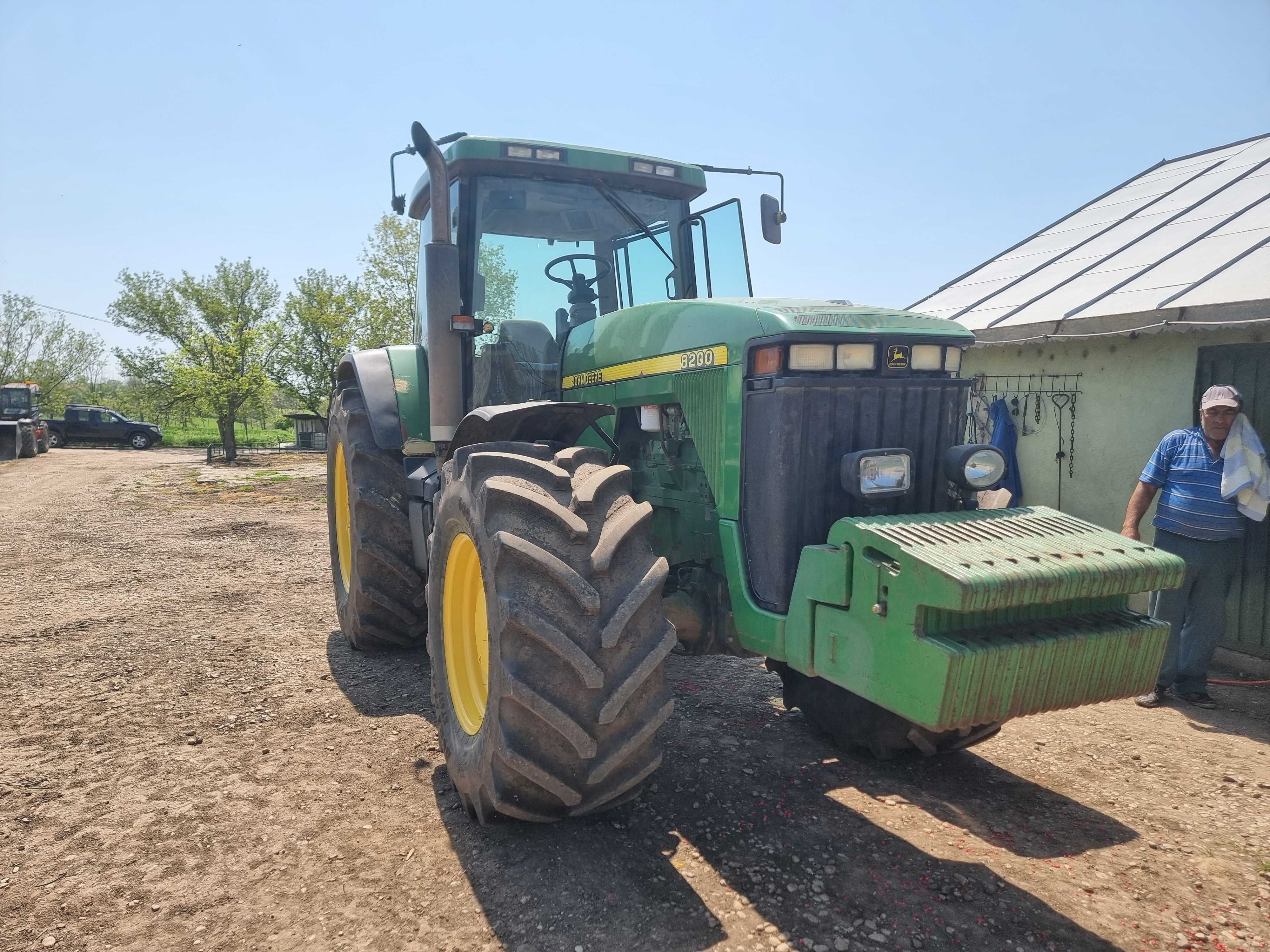Tractor John Deere 8200