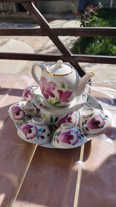 Shu rasmdagi idish tovoqlar sotiladi