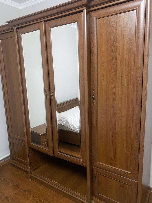 Продам спальный гарнитур пр-ва Украина ( гербор)