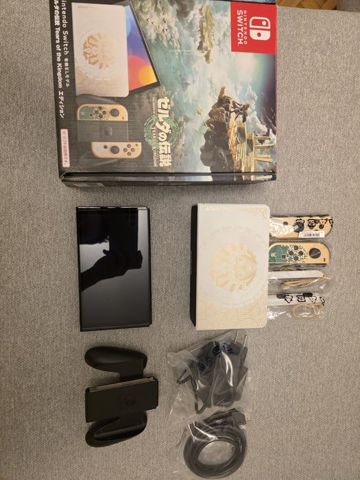 Nintendo Switch OLED – The Legend of Zelda: Tears of the Kingdom(JP)