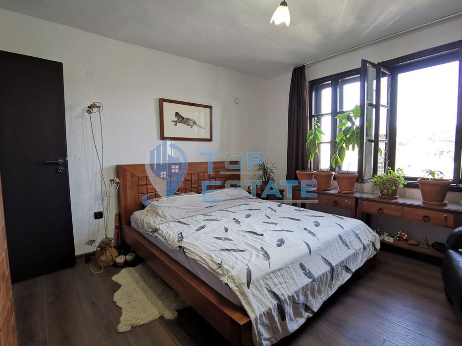 Продава се Къща в Велико Търново, Център - 162 кв.м за 1525 €/кв.м - Снимка #5