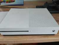 Xbox one S, 1 терабайт, два джойстика. Состояние - отличное.