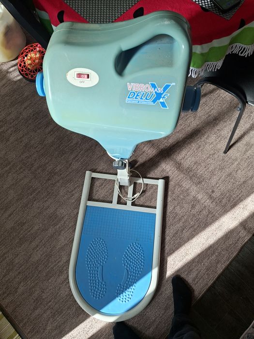 Vând aparat de masaj si slăbit, pt circulația sângelui si tonifiere