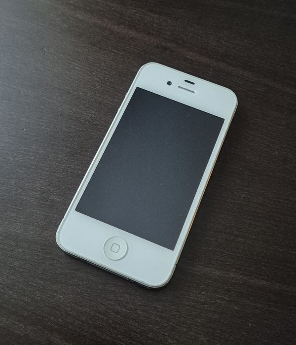 Vand iPhone 4 Alb De Colectie.