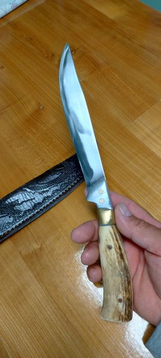 Ловен нож с кожен калъф л
