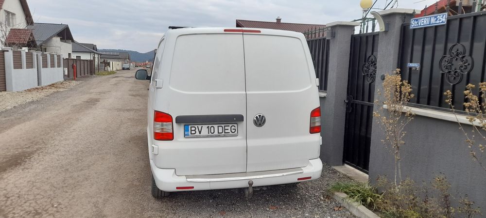 Vând wolkswagen Transporter T5