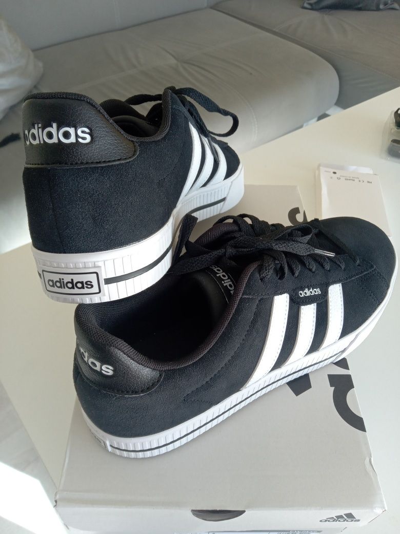 Мъжки маратонки Adidas нови в кутия