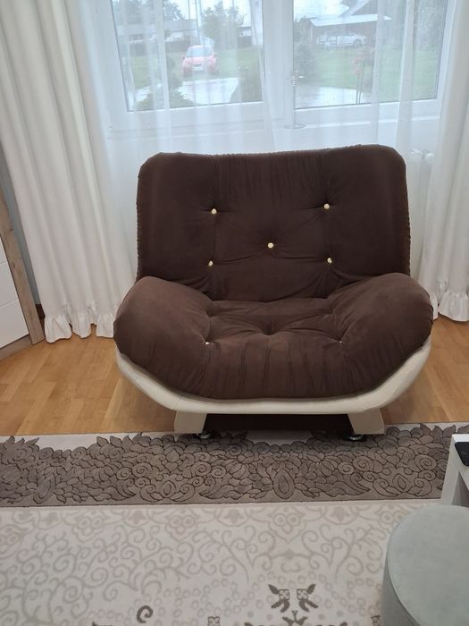 Canapea extensibila cu doua fotolii