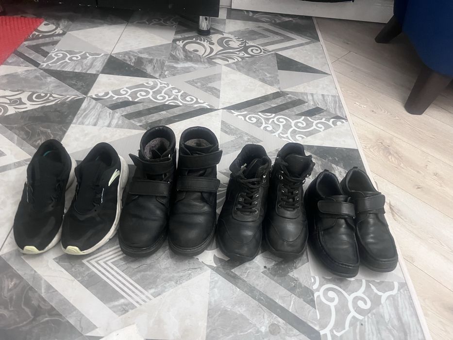 Продав обувь для мальсика 36, 37, 38 размера