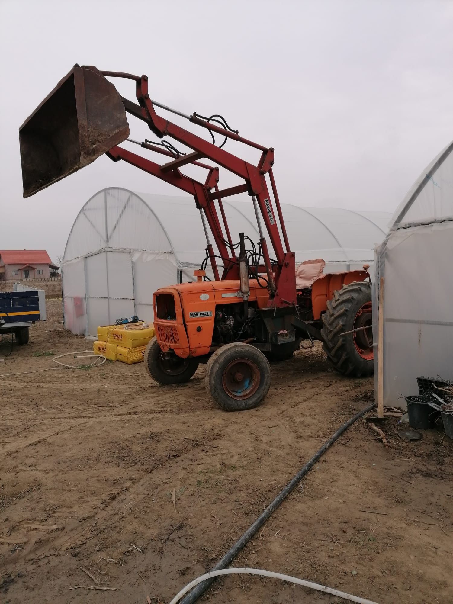 Tractor Fiat 615 om cu încărcător frontal