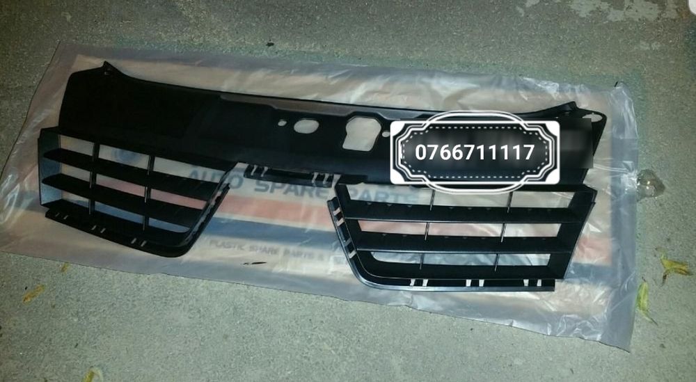Grila Radiator -Grila superioara NOUA Renault Clio Symbol 2006-2008