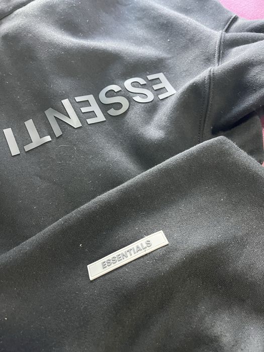 Hanorac essentials
