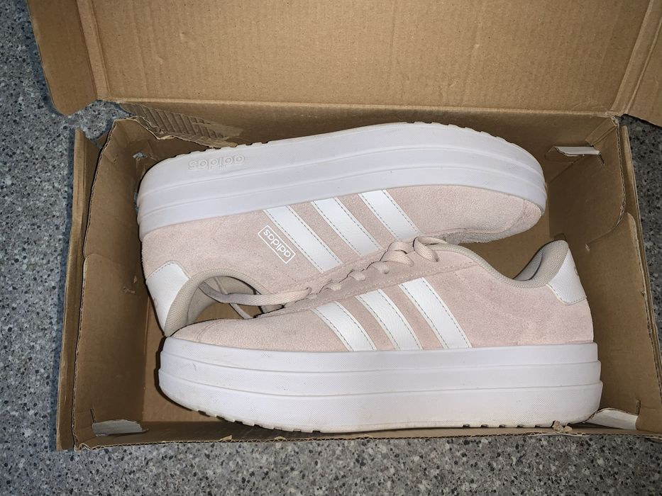 Кроссовки Адидас от Спорт Мастер