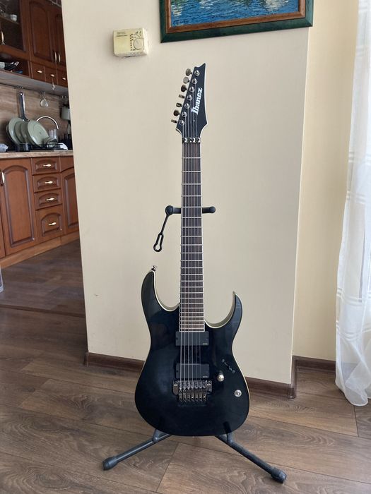 Китарата Ibanez RGIR27E