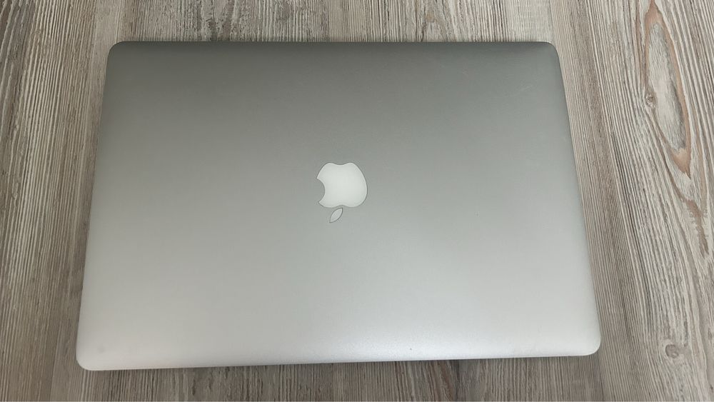 MacBook Pro (Retina, 15-inch, Mind 2015)